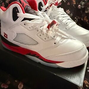 Jordan Air 5 Retro OG White Red Black Sneakers